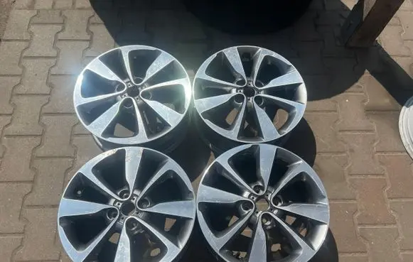 Hyundai Bayon R16 alloy rim 