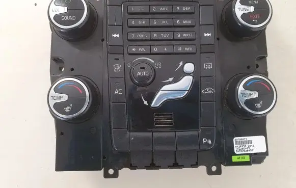 Volvo V70 Climate control unit 30795271