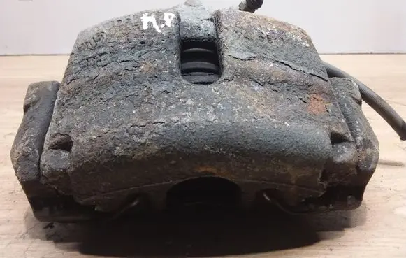 Volkswagen Touran II Front brake caliper