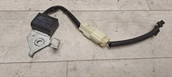 Toyota Avensis T250 Sensor 9008088002 90080 88002