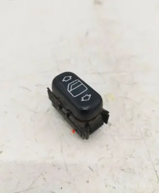 Mercedes-Benz S W220 Electric window control switch 2208201210