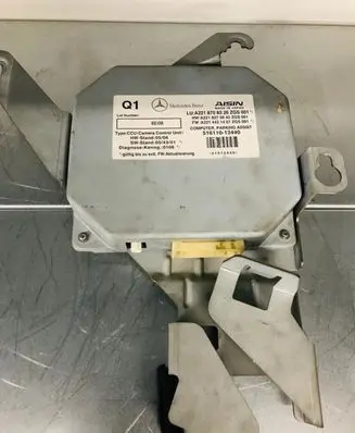 Mercedes-Benz S W221 Camera control unit module A2218708326 2218708326 A2218270645
