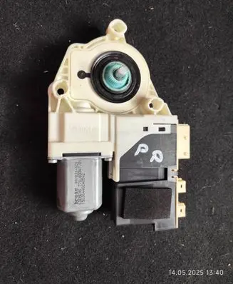 Citroen C4 I Front door window regulator motor 996396103 U301VG36 503620090300