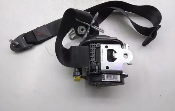 Citroen DS5 Front seatbelt 98028119XX