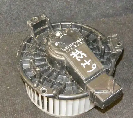 Suzuki SX4 Heater fan/blower AV2727000301