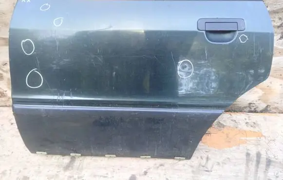 Audi A6 S6 C4 4A Rear door