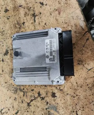 Volkswagen Transporter - Caravelle T5 Engine control unit/module ECU 