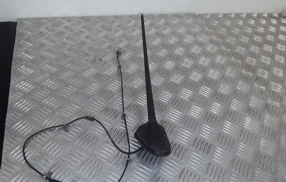 Renault Koleos I Aerial GPS antenna 28208
