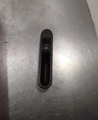 Renault Espace IV Electric window control switch 31144m