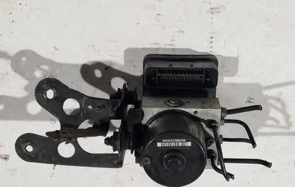 Seat Altea ABS Pump 1K0907379K 1K0614517H
