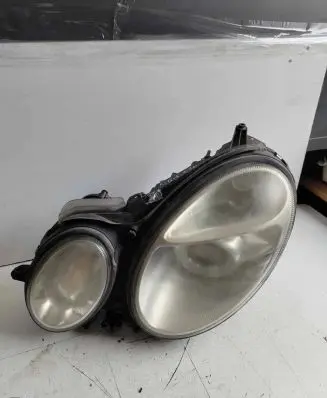 Mercedes-Benz E W211 Headlight/headlamp 15435901