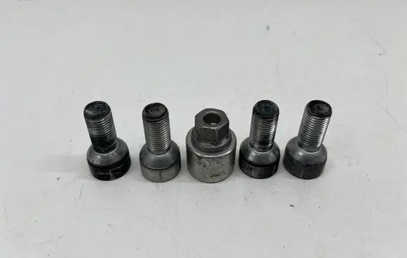 Volkswagen T-Cross Anti-theft wheel nuts and lock 
