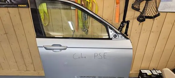 Jeep Grand Cherokee WL Front door