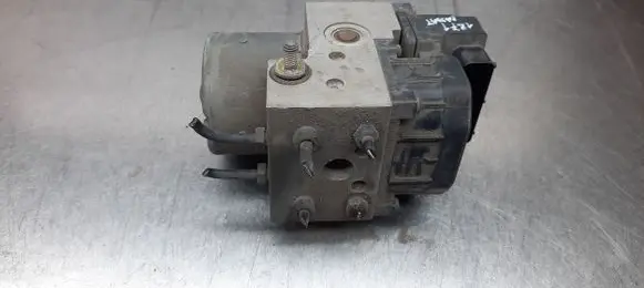 Volkswagen PASSAT B5 ABS Pump 8E0614111AB