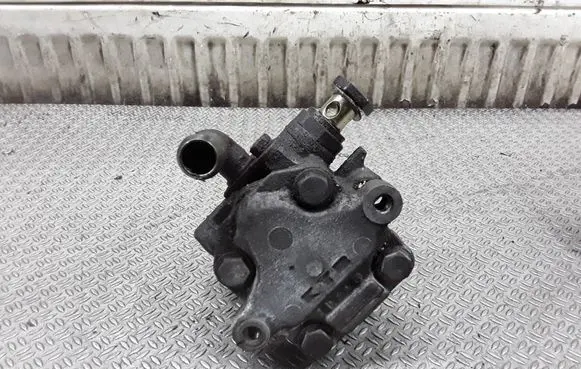 Ford Galaxy Power steering pump 3A674AA