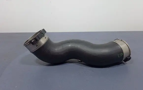 BMW 6 F12 F13 Air intake hose/pipe 8516509
