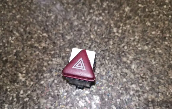 Volkswagen Transporter - Caravelle T5 Hazard light switch 6Y0953235A