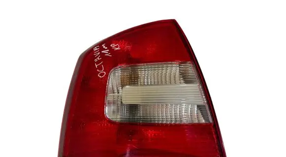 Skoda Octavia Mk2 (1Z) Rear/tail lights 1Z5945095B 1Z5945111B