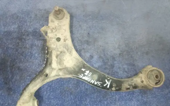 Hyundai Santa Fe Front lower control arm/wishbone