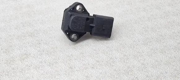 Audi A6 S6 C5 4B Air pressure sensor 0281002177 038906051 32798
