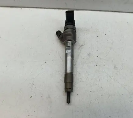 BMW X1 F48 F49 Fuel injector 8514146