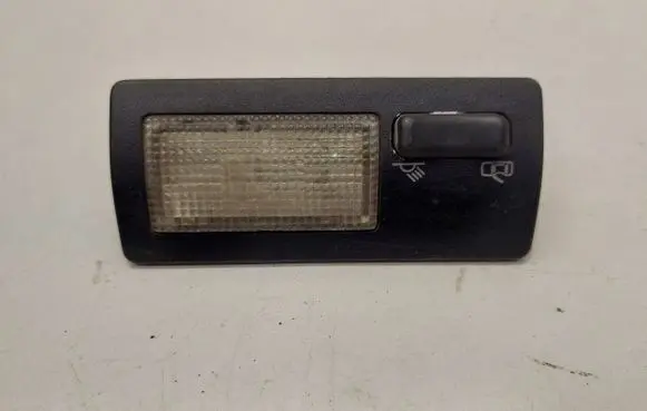 Volkswagen PASSAT B3 Rear seat light 357947291