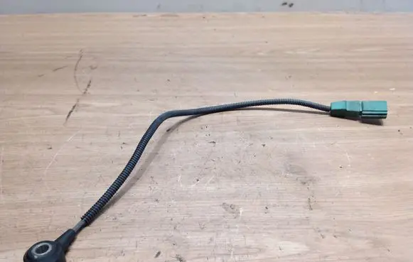 Audi A6 S6 C6 4F Detonation knock sensor 06E905377A