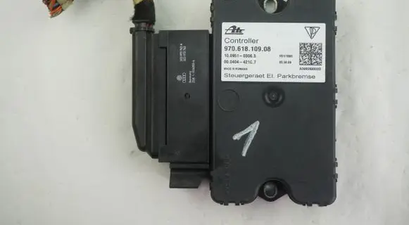 Porsche Panamera (970) Hand brake control module 97061810908