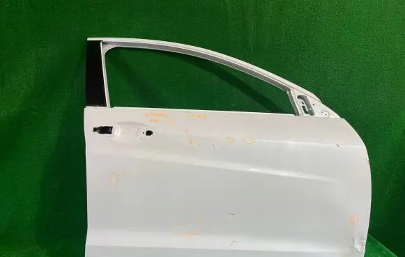 Honda HR-V Front door