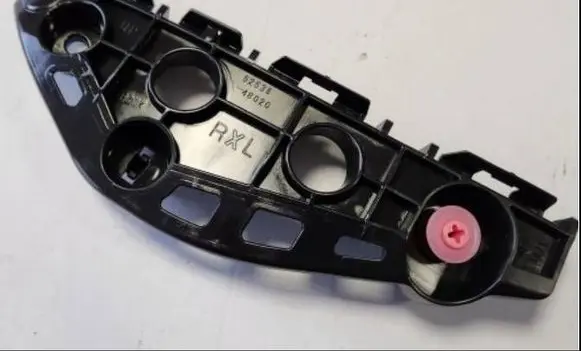 Front bumper mounting bracket