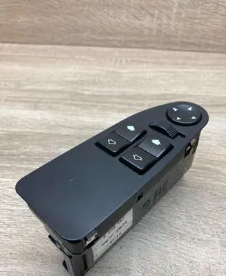 BMW 5 E39 Electric window control switch 8368967