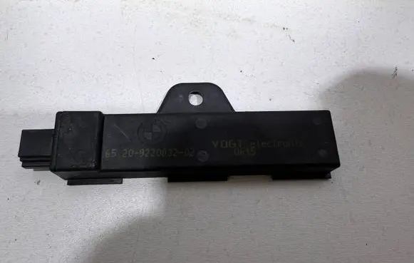 BMW 5 F10 F11 Antenna control unit 9144261