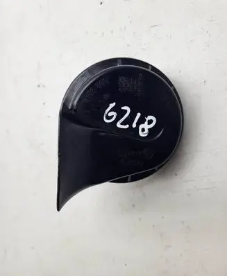 Volkswagen PASSAT B5.5 Horn signal A28657625