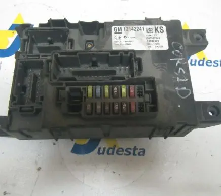 Opel Corsa D Central body control module 13142241