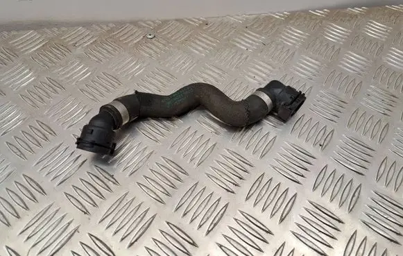 BMW 5 F10 F11 Engine coolant pipe/hose 7592661