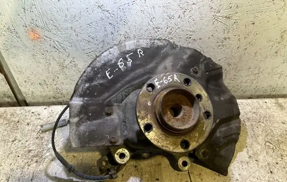 BMW 7 E65 E66 Front wheel hub