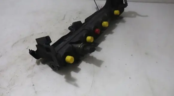 Renault Megane II Fuel main line pipe 0445214116