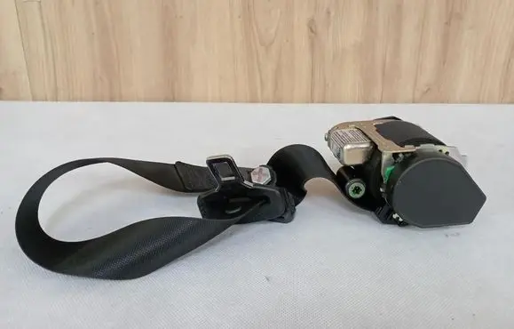 Mercedes-Benz SLK R170 Front seatbelt 1708600685 A1708600685