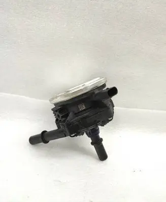 Volvo XC40 Electric auxiliary coolant/water pump 32462079