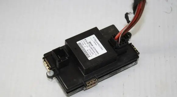 Porsche Panamera (970) Heater blower fan relay 97062442301