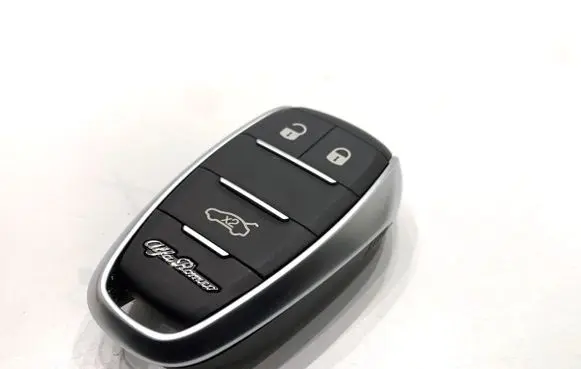 Alfa Romeo Stelvio Ignition key/card 
