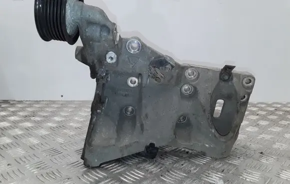 Porsche Cayenne (9PA) Engine mounting bracket 9481022135R