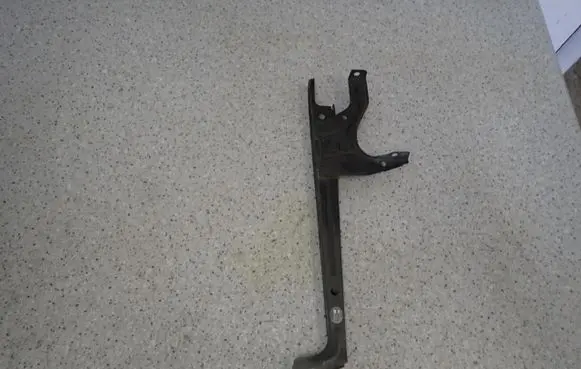 Toyota Corolla E120 E130 Engine bonnet/hood lock/catch E12WSPORNIK