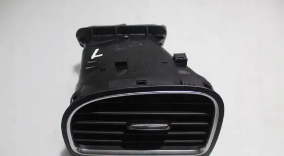 Volkswagen Golf VI Dashboard side air vent grill/cover trim