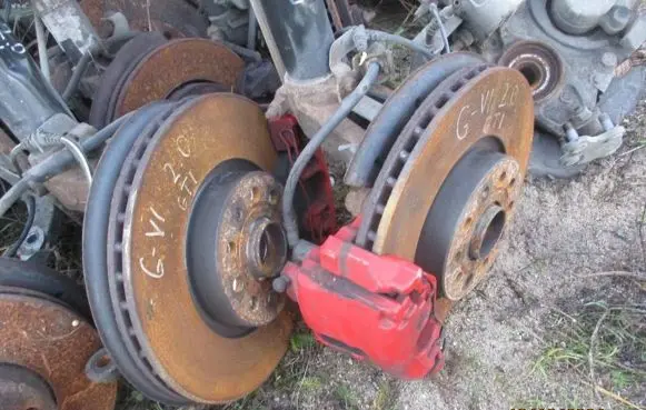 Volkswagen Golf VI Front brake disc