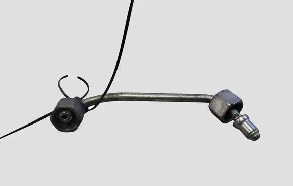 BMW 1 E81 E87 Fuel injector supply line/pipe