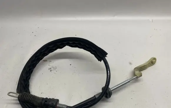 Volkswagen Jetta VII Gear shift cable linkage 5Q0713266BH
