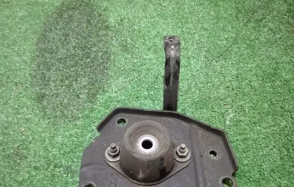 Peugeot 307 Gearbox mounting bracket 96230491