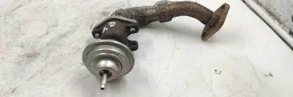 Audi A4 S4 B5 8D EGR valve 028131501e