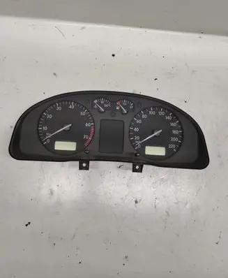 Volkswagen PASSAT B5 Speedometer (instrument cluster) 09051940090